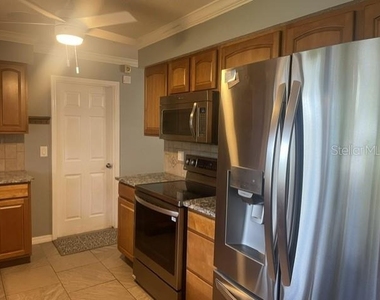 3737 Kingswood Drive - Photo Thumbnail 5