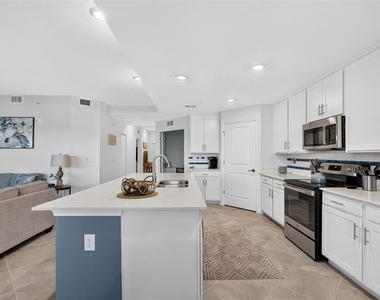 12440 Wellen Golf Street - Photo Thumbnail 10