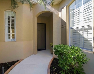 9315 34th Court E - Photo Thumbnail 3