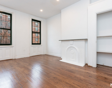 59 Wilson Ave - Photo Thumbnail 14