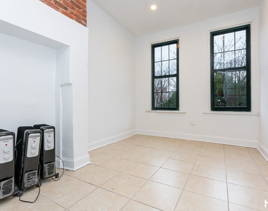 59 Wilson Ave - Photo Thumbnail 6