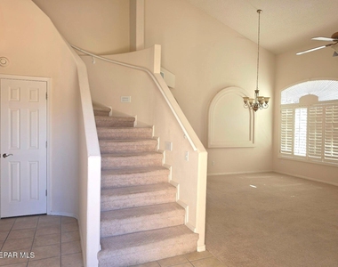 1456 Cherokee Ridge Drive - Photo Thumbnail 2