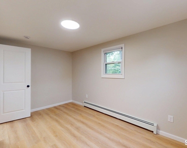 16 Arrow Street - Photo Thumbnail 15