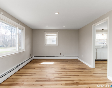 97 Brussels Avenue - Photo Thumbnail 3