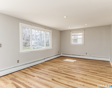 97 Brussels Avenue - Photo Thumbnail 4