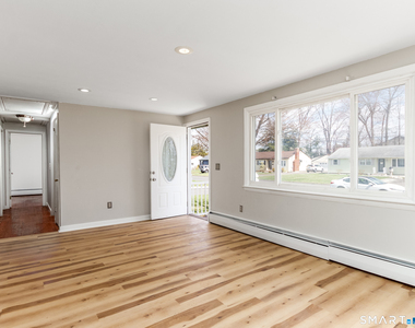 97 Brussels Avenue - Photo Thumbnail 5