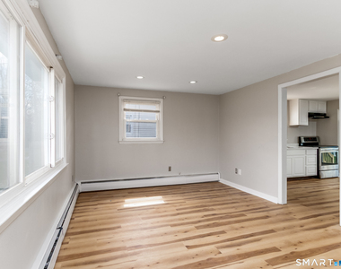97 Brussels Avenue - Photo Thumbnail 2
