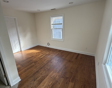 64 Mulberry Street - Photo Thumbnail 9