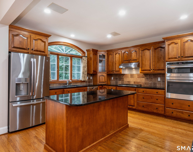 16 Hendrickson Lane - Photo Thumbnail 13