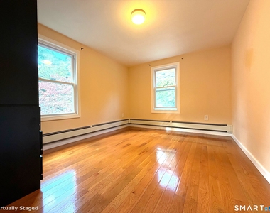 25 Railroad Avenue - Photo Thumbnail 8