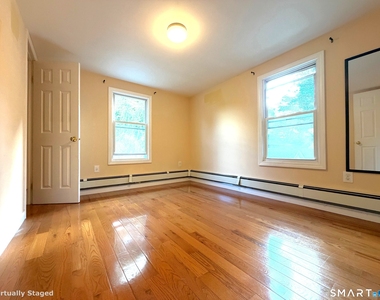 25 Railroad Avenue - Photo Thumbnail 10