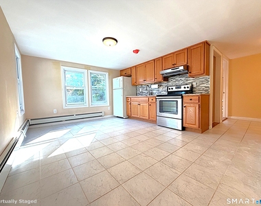 25 Railroad Avenue - Photo Thumbnail 2