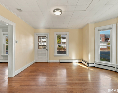 31 Wolcott Avenue - Photo Thumbnail 2