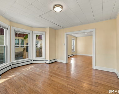 31 Wolcott Avenue - Photo Thumbnail 1