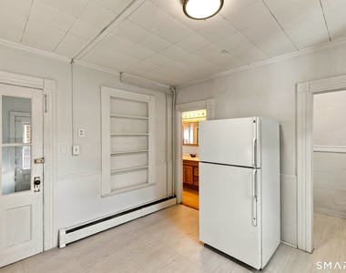 31 Wolcott Avenue - Photo Thumbnail 13