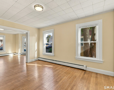 31 Wolcott Avenue - Photo Thumbnail 9
