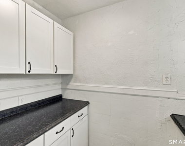 31 Wolcott Avenue - Photo Thumbnail 16