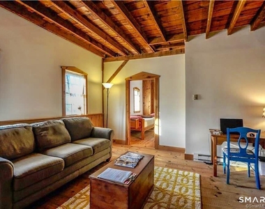 451 Main Street - Photo Thumbnail 9
