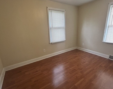 42 Girard Avenue - Photo Thumbnail 20