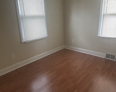 42 Girard Avenue - Photo Thumbnail 13