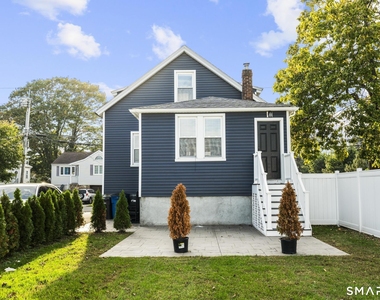 315 Marion Street - Photo Thumbnail 3
