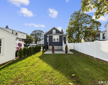 315 Marion Street - Photo Thumbnail 2