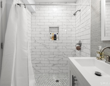 315 Marion Street - Photo Thumbnail 8