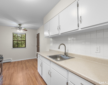 37 Enid Street - Photo Thumbnail 15