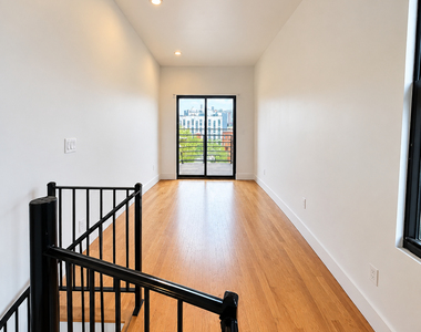32 Claver Place - Photo Thumbnail 4