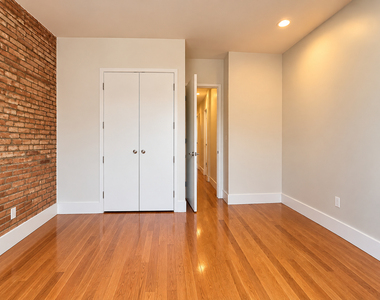 32 Claver Place - Photo Thumbnail 9