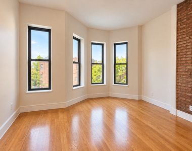 32 Claver Place - Photo Thumbnail 1