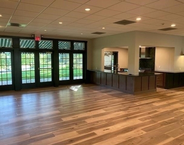 203 Northglen Court - Photo Thumbnail 16
