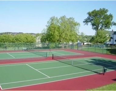 203 Northglen Court - Photo Thumbnail 15