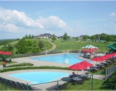 203 Northglen Court - Photo Thumbnail 13