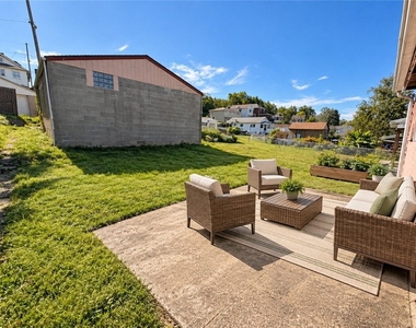 415 N 4th Street - Photo Thumbnail 11