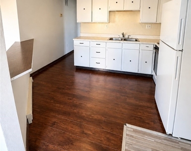 415 N 4th Street - Photo Thumbnail 1