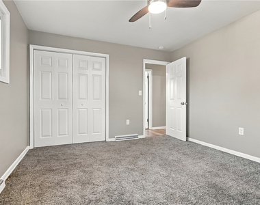 180 Highland Drive - Photo Thumbnail 10