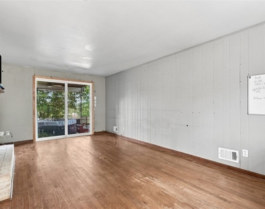 2323 Mill Grove Rd - Photo Thumbnail 13