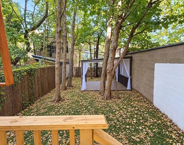 565 Saint Johns Pl - Photo Thumbnail 5