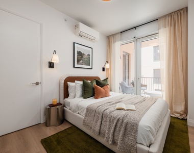 229 Wythe Ave - Photo Thumbnail 4