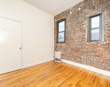 346 Gates Ave - Photo Thumbnail 3