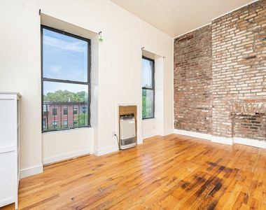 346 Gates Ave - Photo Thumbnail 9