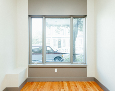 337 Melrose St - Photo Thumbnail 1