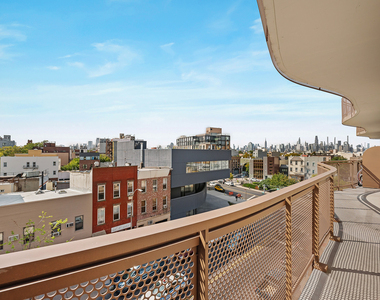 828 Metropolitan Ave - Photo Thumbnail 2