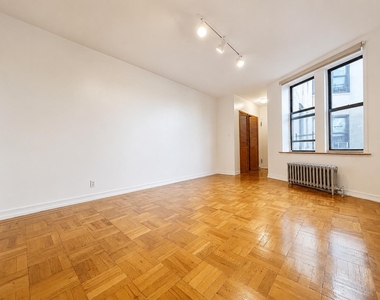 10 Adrian Avenue - Photo Thumbnail 3