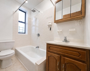 10 Adrian Avenue - Photo Thumbnail 11