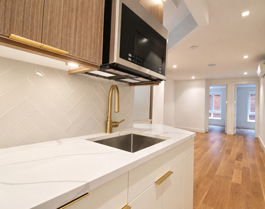 223 East 96th St - Photo Thumbnail 2