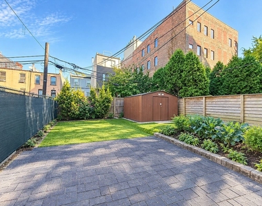 Waverly Avenue - Photo Thumbnail 5