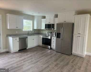 375 Grand Oak Lane - Photo Thumbnail 2