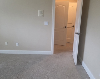 332 Thistlewood Run - Photo Thumbnail 11